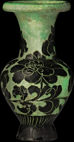 Green-glazed Cizhou sgraffiato ‘peony’ vase